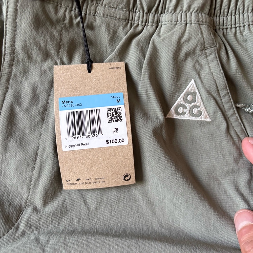 Nike ACG Men's Hiking Shorts Green Size Medium NEW FN2430-053 - Picture 3 of 6